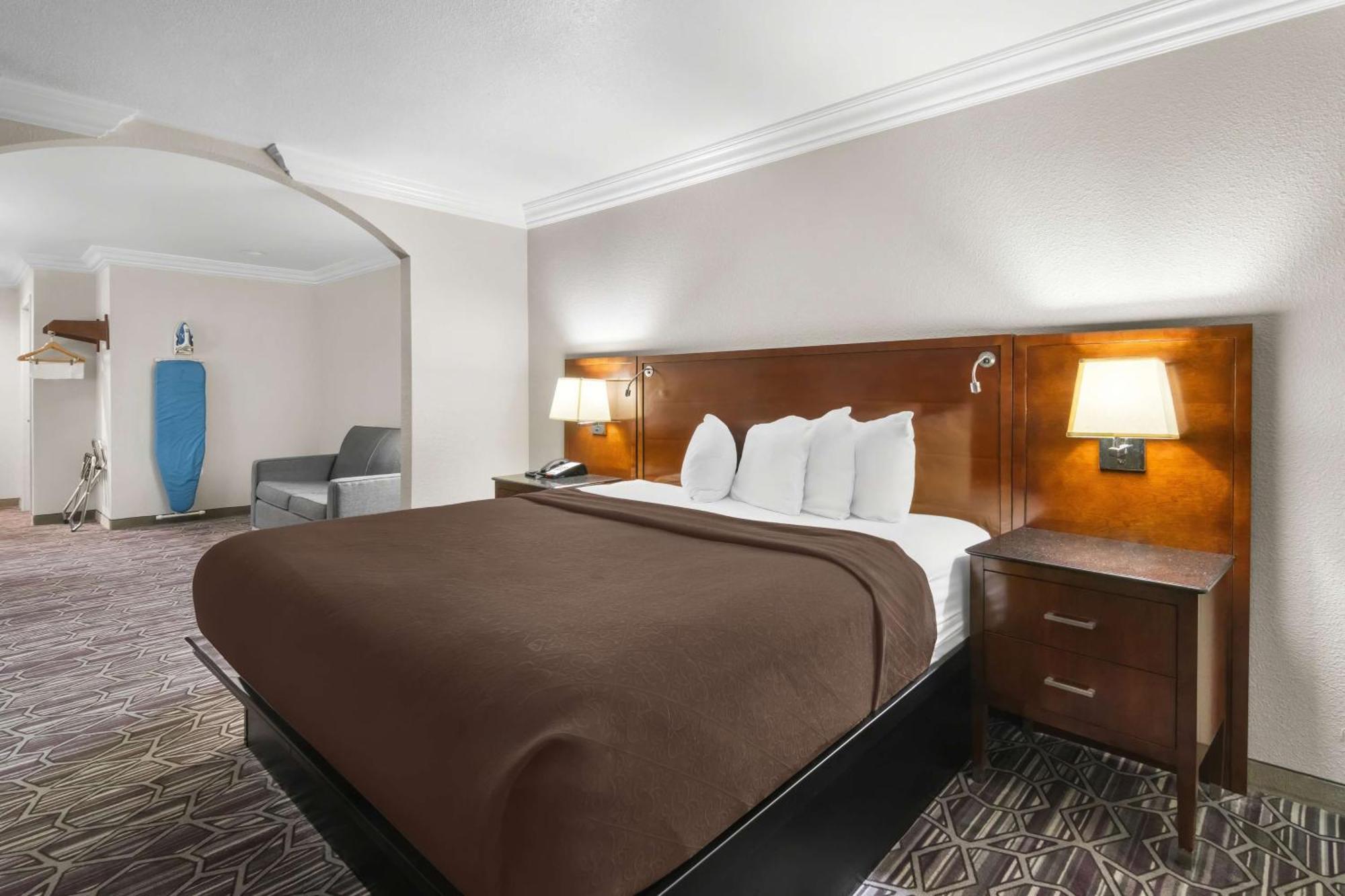 Surestay Plus By Best Western Fort Worth Benbrook Eksteriør billede
