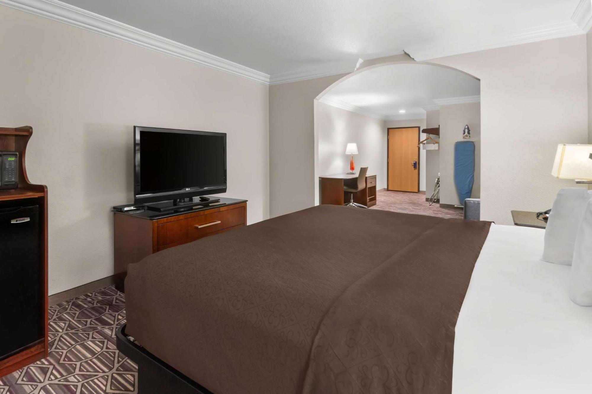 Surestay Plus By Best Western Fort Worth Benbrook Eksteriør billede