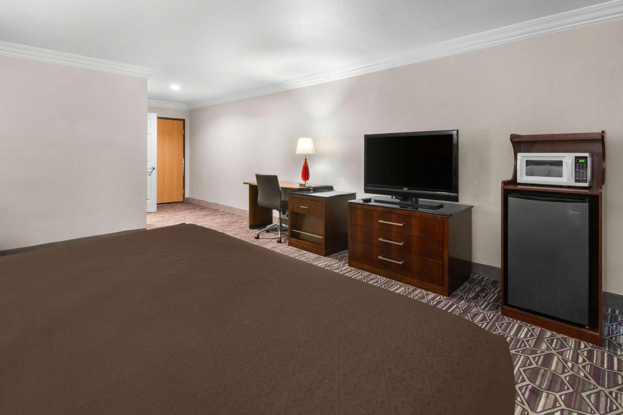 Surestay Plus By Best Western Fort Worth Benbrook Eksteriør billede