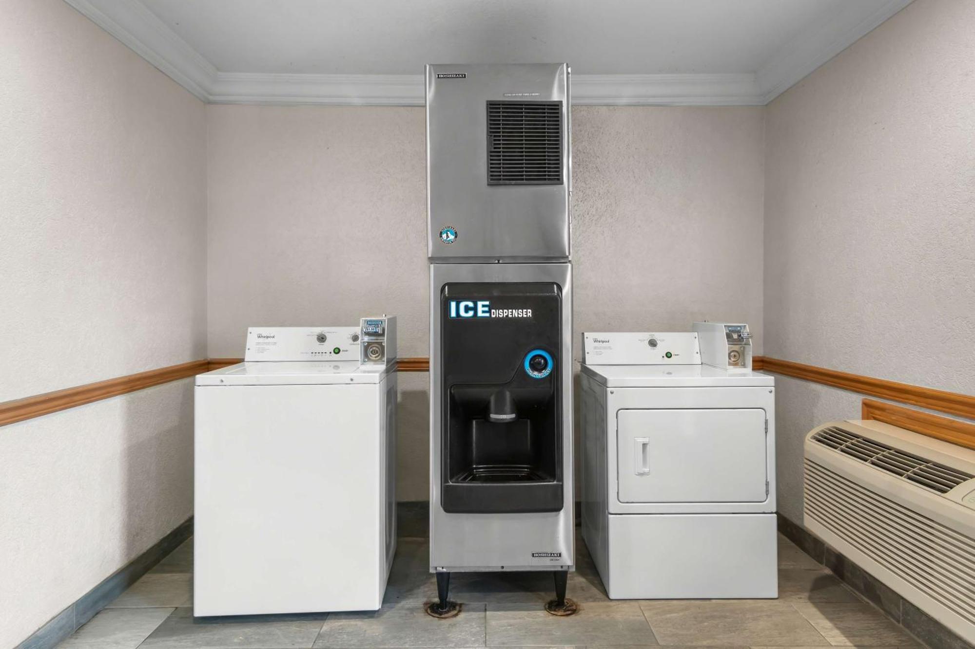 Surestay Plus By Best Western Fort Worth Benbrook Eksteriør billede