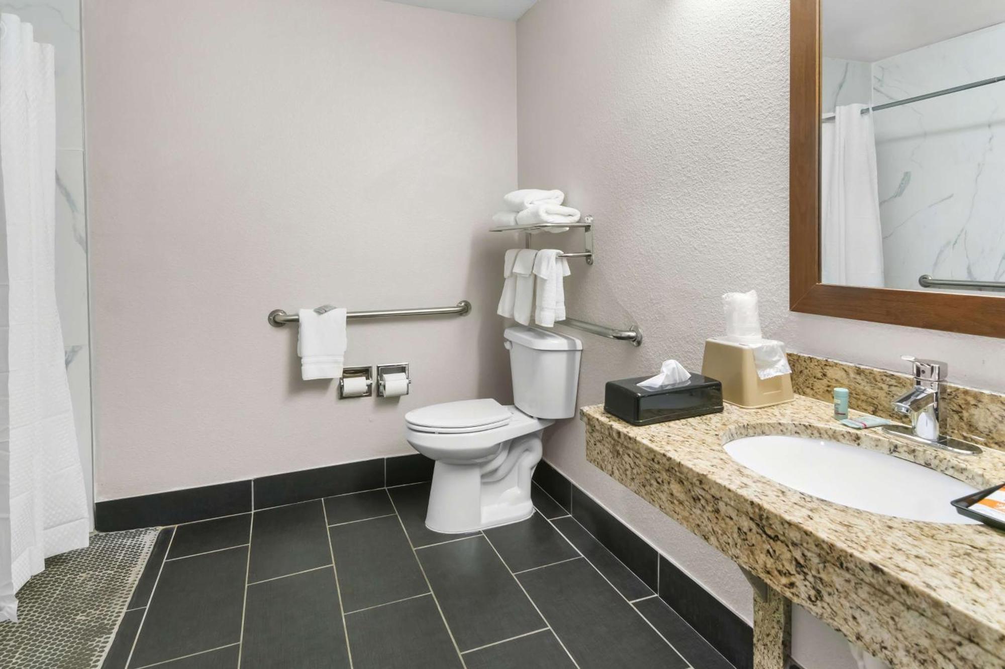 Surestay Plus By Best Western Fort Worth Benbrook Eksteriør billede