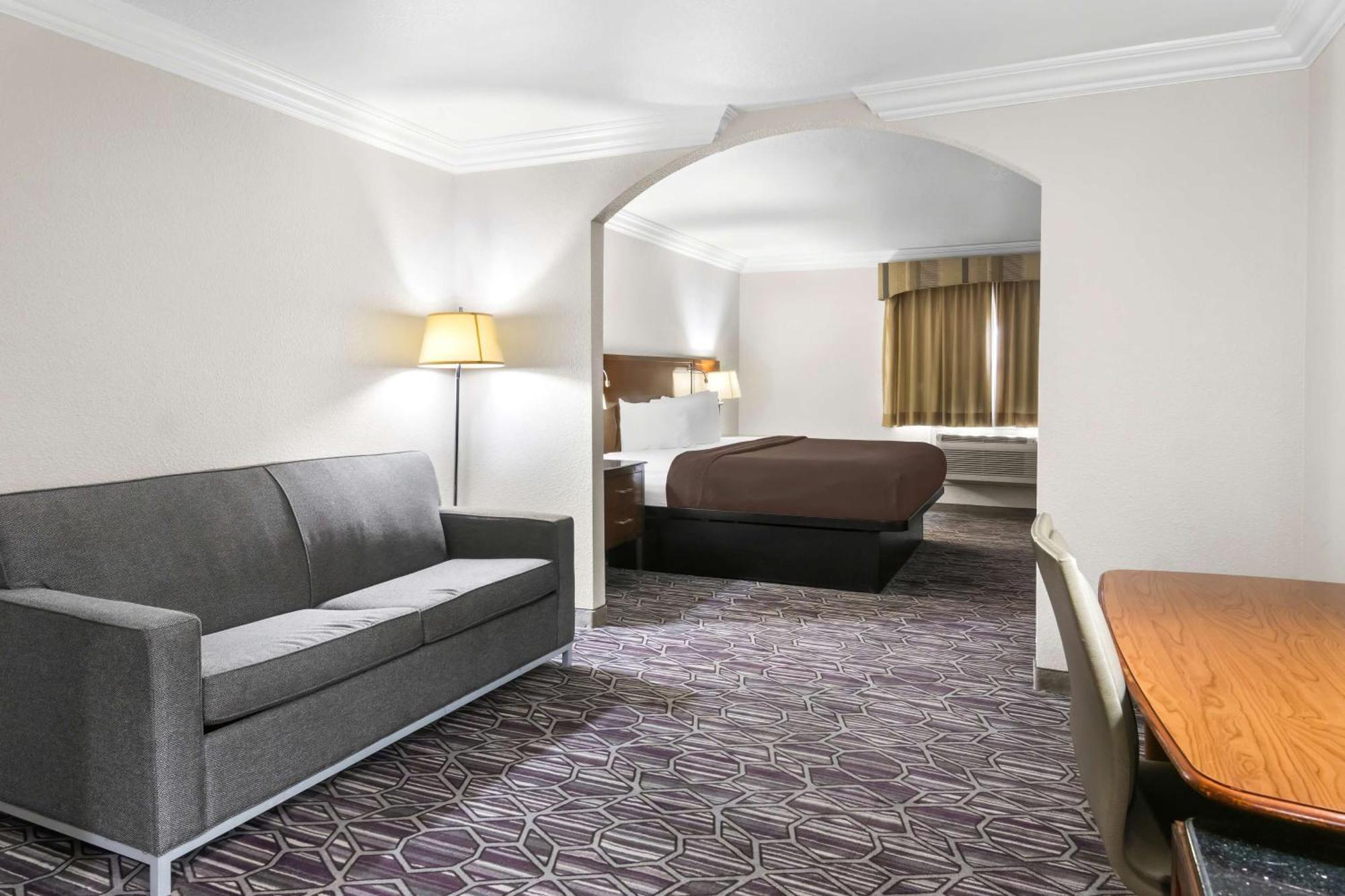 Surestay Plus By Best Western Fort Worth Benbrook Eksteriør billede