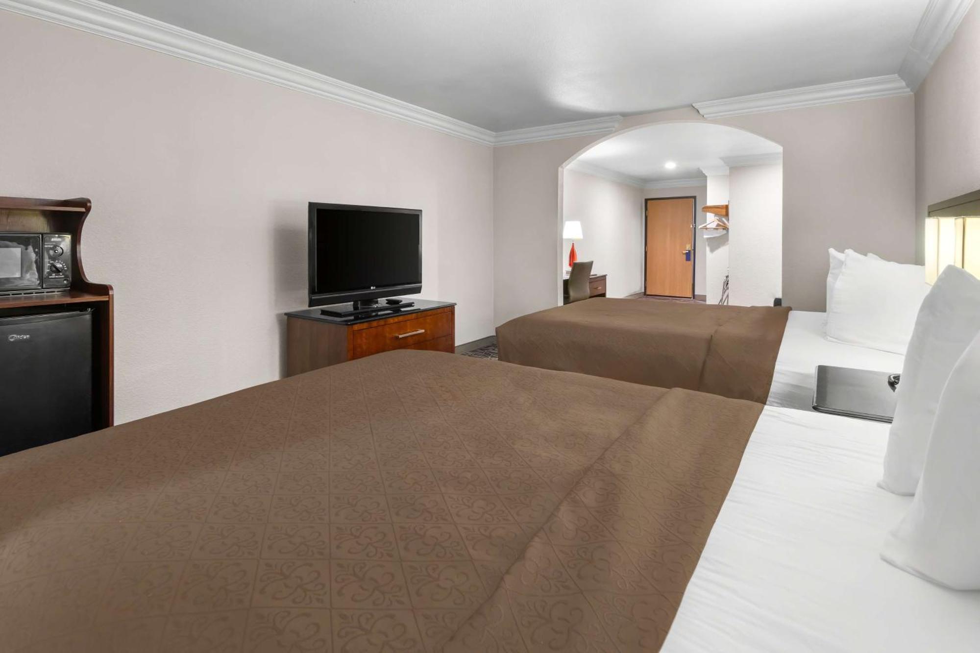 Surestay Plus By Best Western Fort Worth Benbrook Eksteriør billede