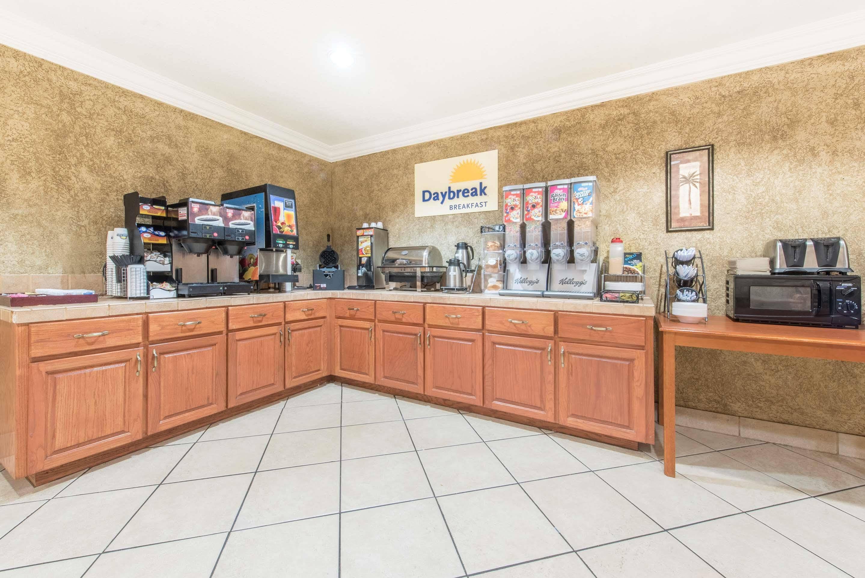 Surestay Plus By Best Western Fort Worth Benbrook Eksteriør billede